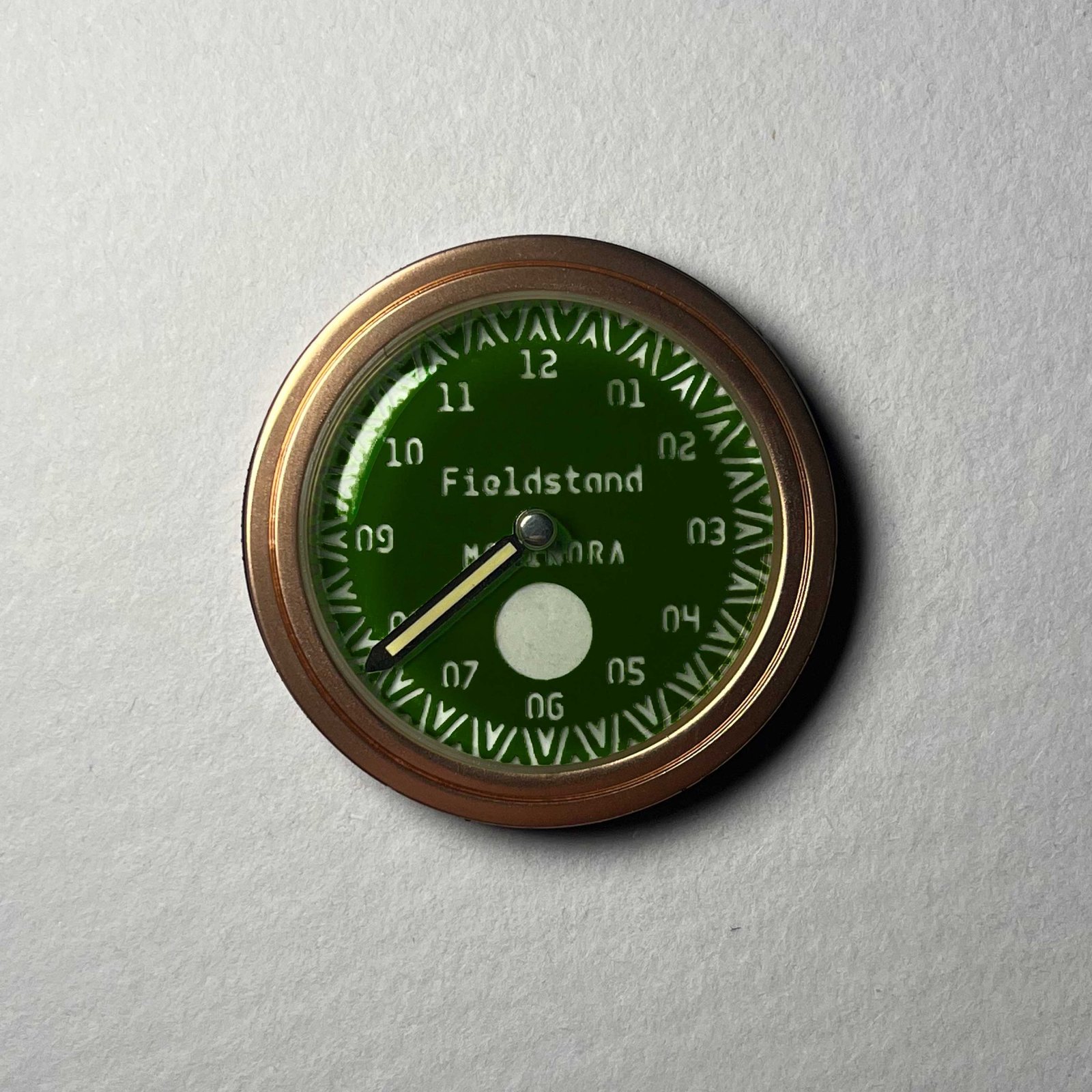 Corima-I-Dark-Green Store: Each Fieldstand display is oil-filled, hermetically sealed, and handcrafted for clarity and precision—interchangeable through the patented Mohinora system.